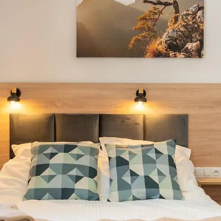 Happy Hostel&apartments