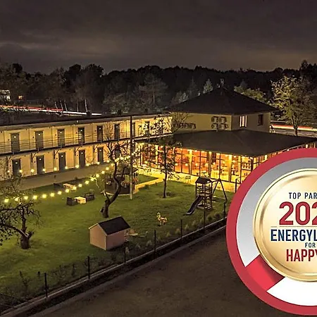 Happy81 - 3,5km Energylandia Oda ve Kahvaltı 3*