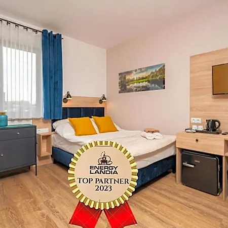 Happy81 - 3,5km Energylandia Oda ve Kahvaltı 3*