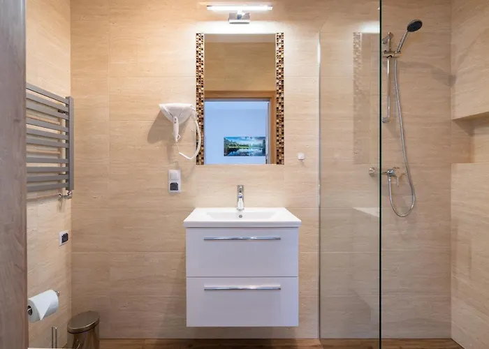 Happy81 - 3,5km Energylandia Bed & Breakfast